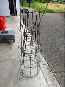 5 tomato cages