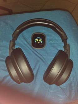 Black Over-Ear Wireless Headphones