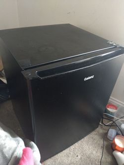 Galanz Black Mini Fridge