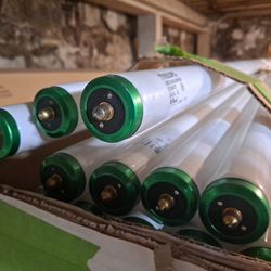 8 Ft Flourescent Light Bulbs