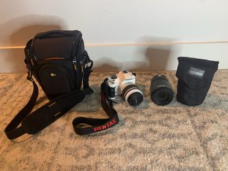 Pentax K-x DSLR Camera Bundle – White/Black