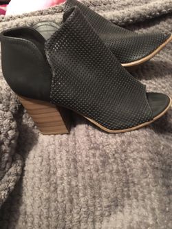Black shoes