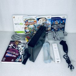 Nintendo Wii System Black W/Wii Plus Remote Controller & 5 Video Games  