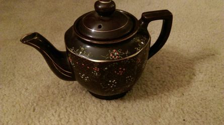 Vintage Japanese hand painted teapot