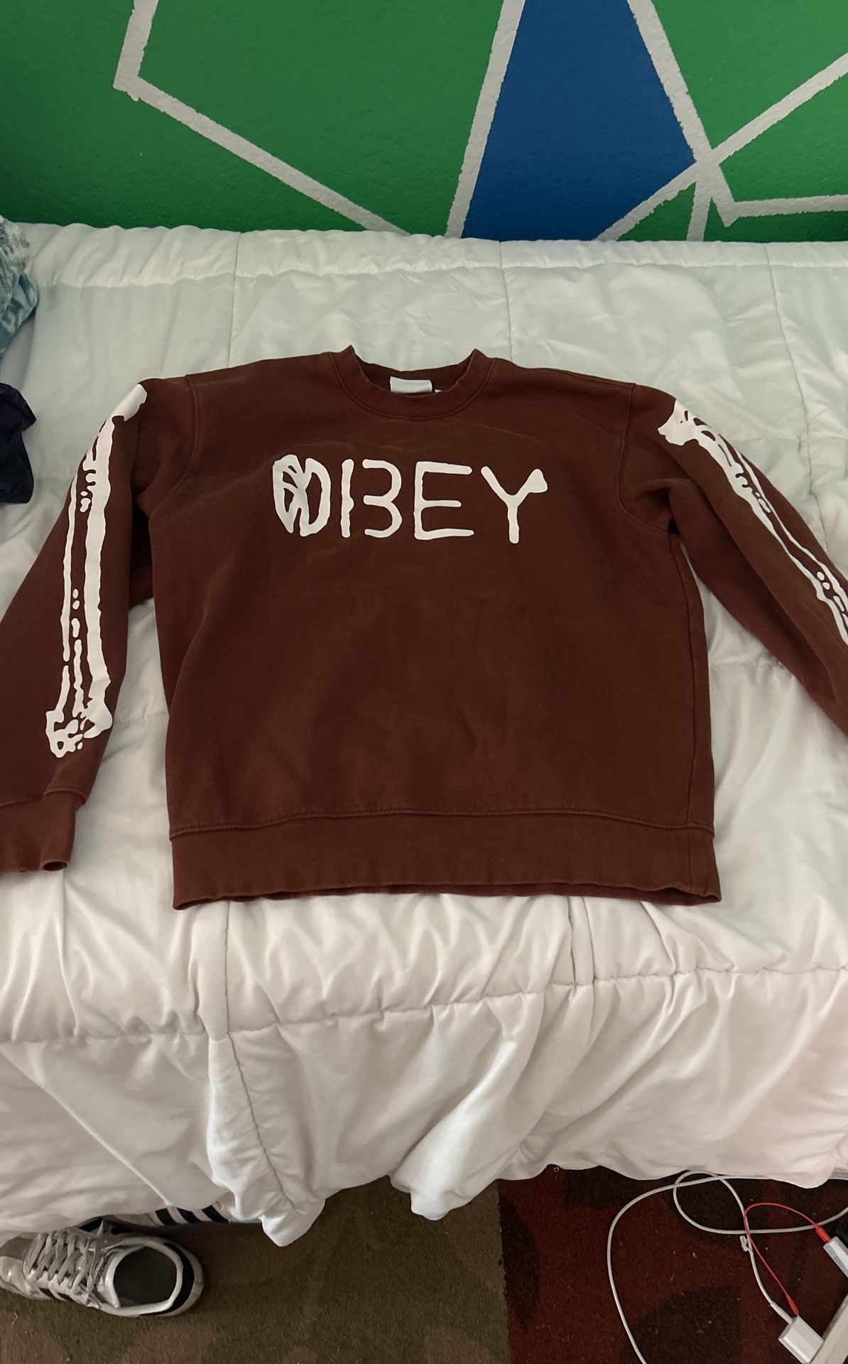 OBEY crewneck Skeleton