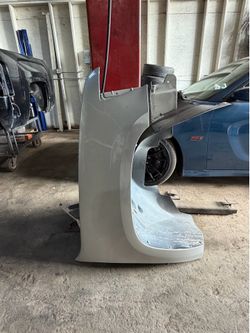 2007-2014 Chevy Tahoe Passenger Fender OEM