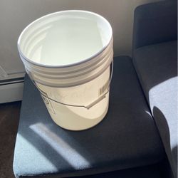 2clean Buckets Can Do Gardning A Ice Chest So Many Things 