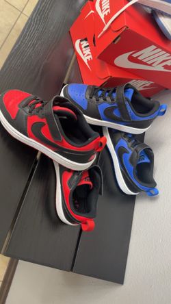 NIKE