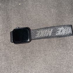 Nike Apple Watch SE