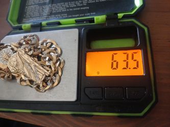 Cadena estilo cubano solida.