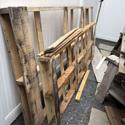 Free Large Pallets
