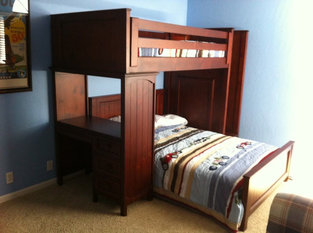 Bed/Bunk Bed and Desk Bedroom Furniture Set
