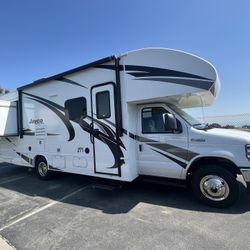 RV 29 Feet! (Very Spacious)