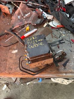 2010 Nissan Cube ABS Pump Module