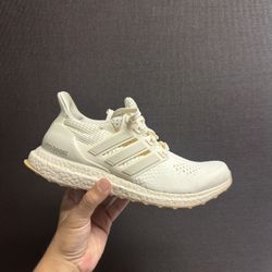 Adidas Ultraboost ( Women’s) 