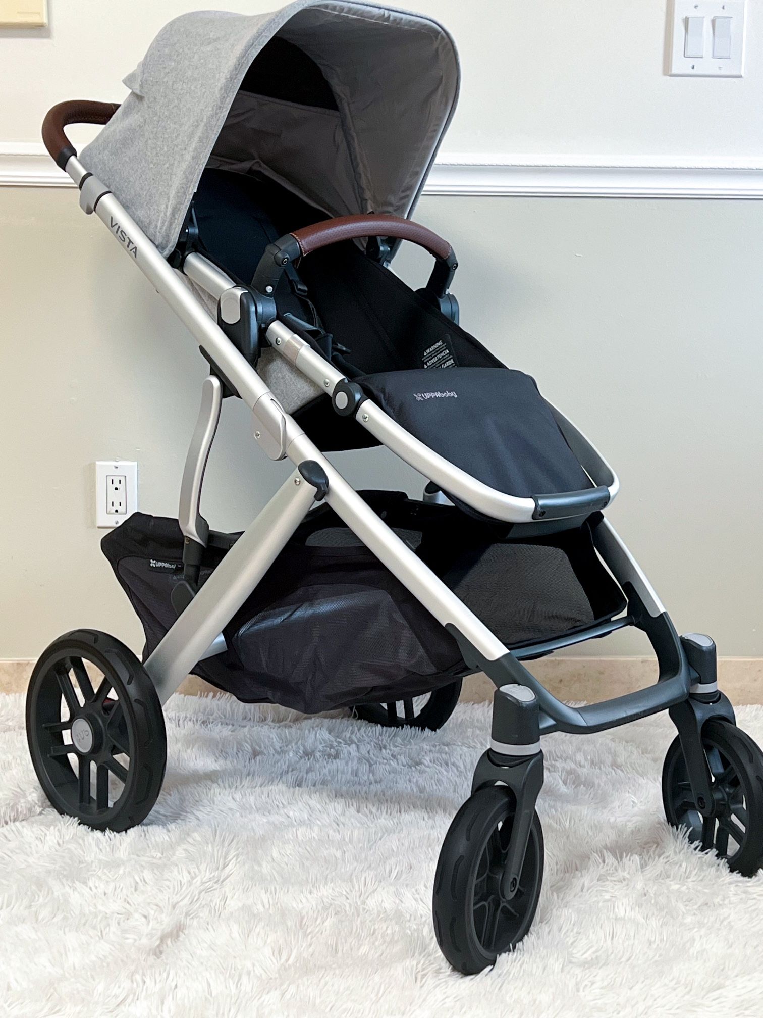Uppababy Vista V2 In Color Gregory (Blue Mélange/Silver Frame/Saddle Leather