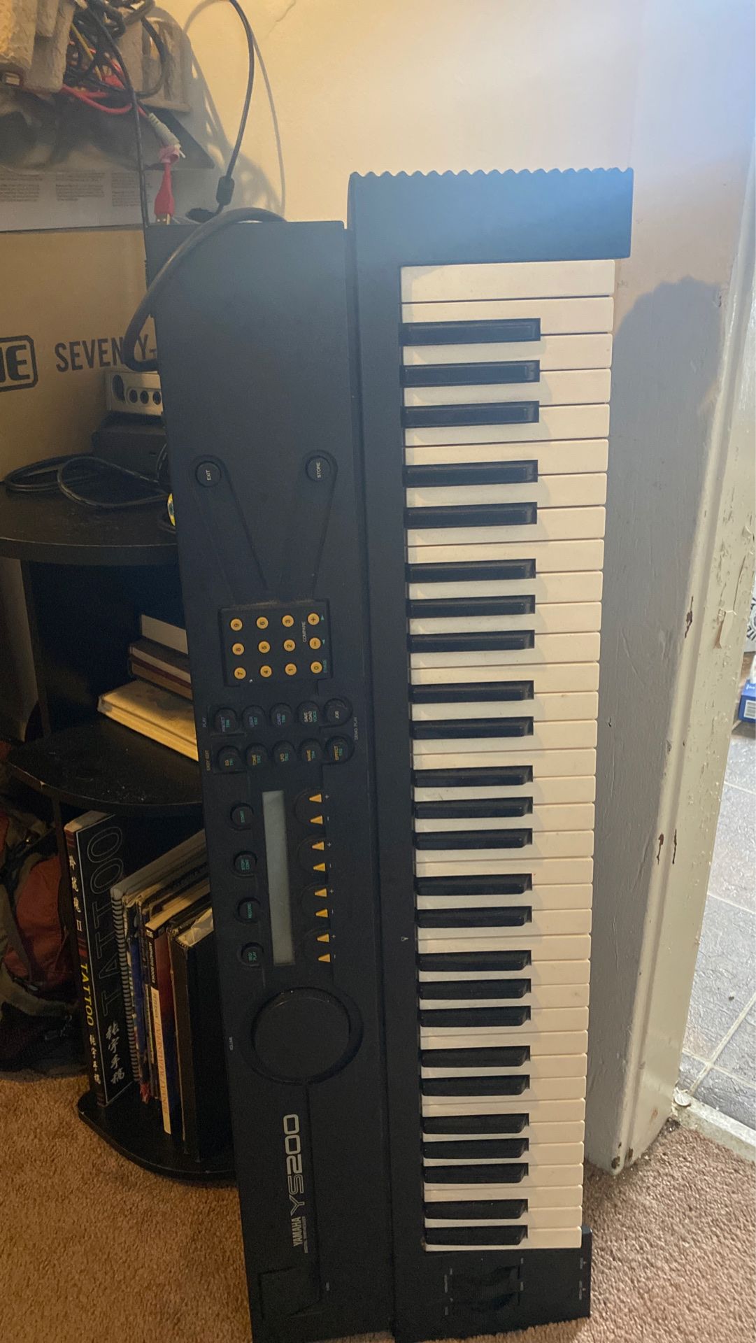 Yamaha YS 200 digital synthesizer