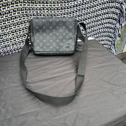 original Louis Vuitton leather men's bag