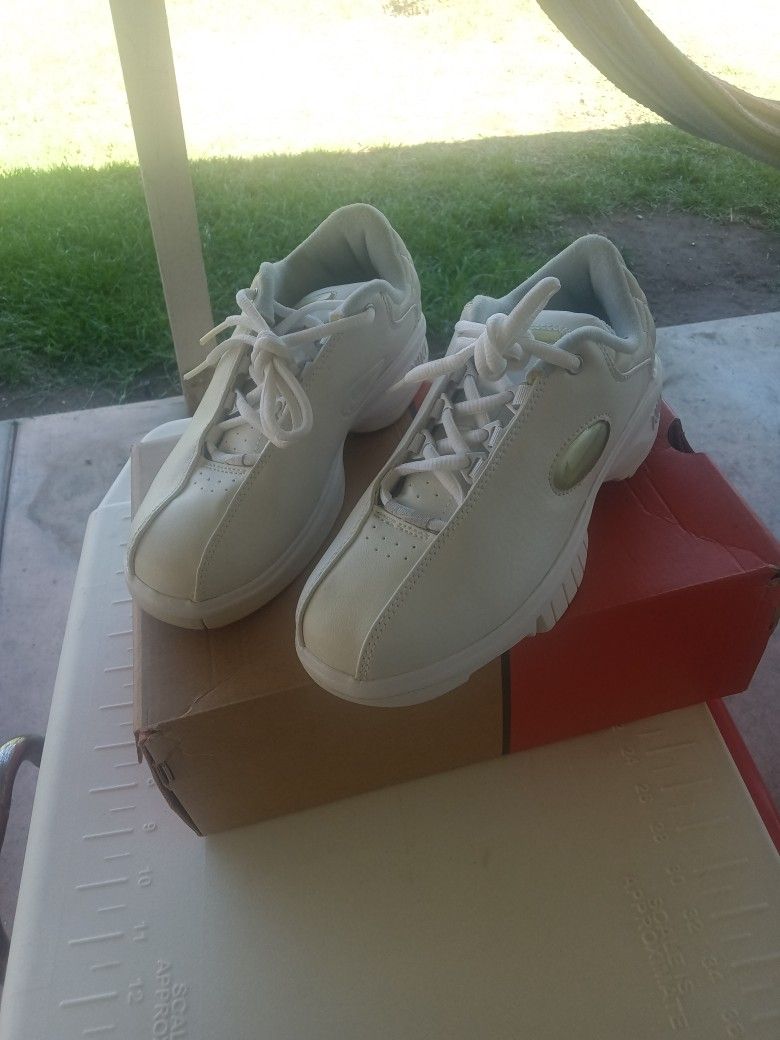 Nike Girls Trainer Shoes Size 3.5