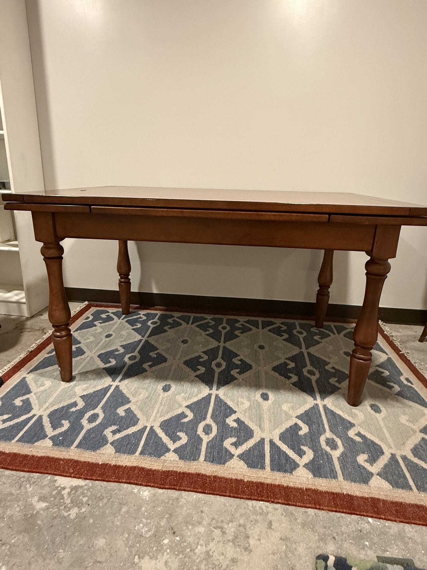 Drawleaf Dining Table