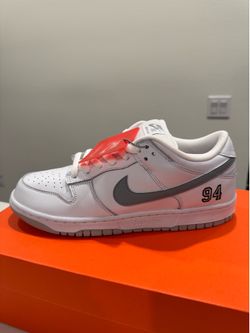 Supreme Nike Dunk Low Size 10