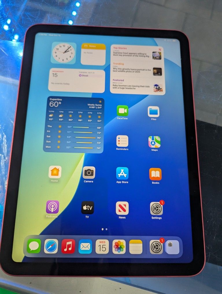 Apple iPad 11th Gen 128GB  Wi-Fi - RED in Excellent Condition. 