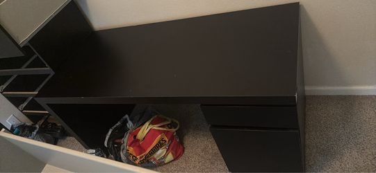 Desk for sale $20 OBO