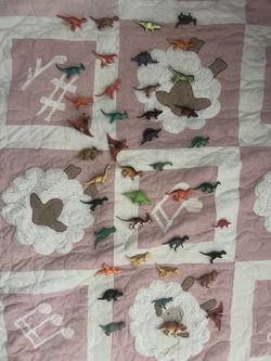 40 dinosaurs 2 inches, 20 dinosaurs 4 inches, 20 dinosaurs 5 inches and over. (All $25)