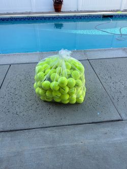 Bulk Bag of 140+Tennis Balls - Great Condition