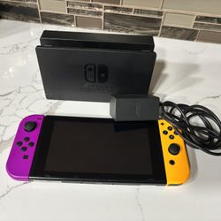 Nintendo Switch 