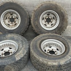 Classic Center Line Bottle Cap 15-inch aluminum wheels 6x5.5 inch