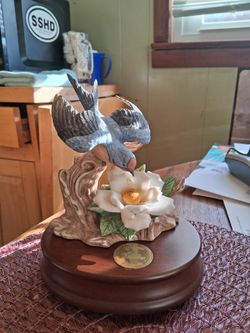 Heritage House Springtime Serenades Swallow