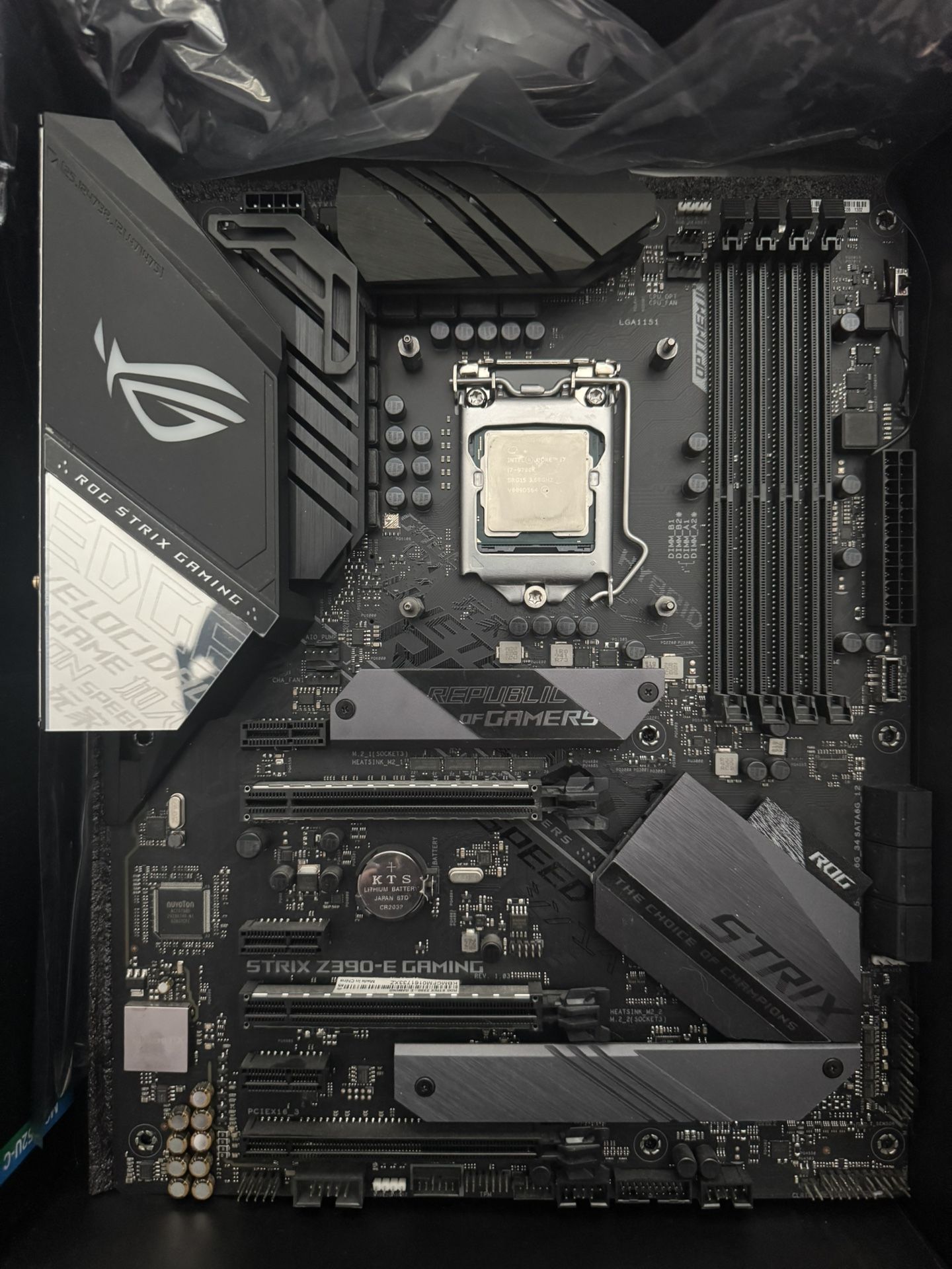 ASUS ROG Strix Z390-E Gaming + Intel i7-9700K Combo