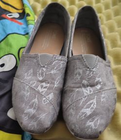 Toms FREE with purchase