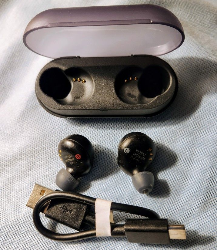Sony WF-C500 YY2952 Black Active  Wireless Bluetooth Earbuds