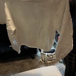 Levi’s White Sweater