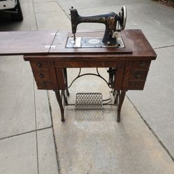 Sewing Machine, Treadle, ROCKFORD
