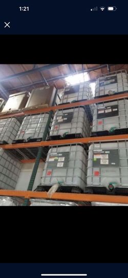 Used for oil plastic container of 275 gallons with metal cage,