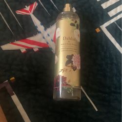 Dahlia bath & body works  8 oz -New