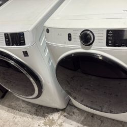 GE Frontload Washer Gas Dryer