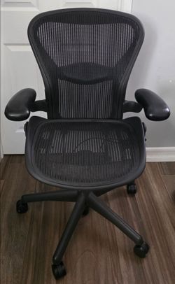 Herman Miller Aeron Size B w/Lumbar Kit