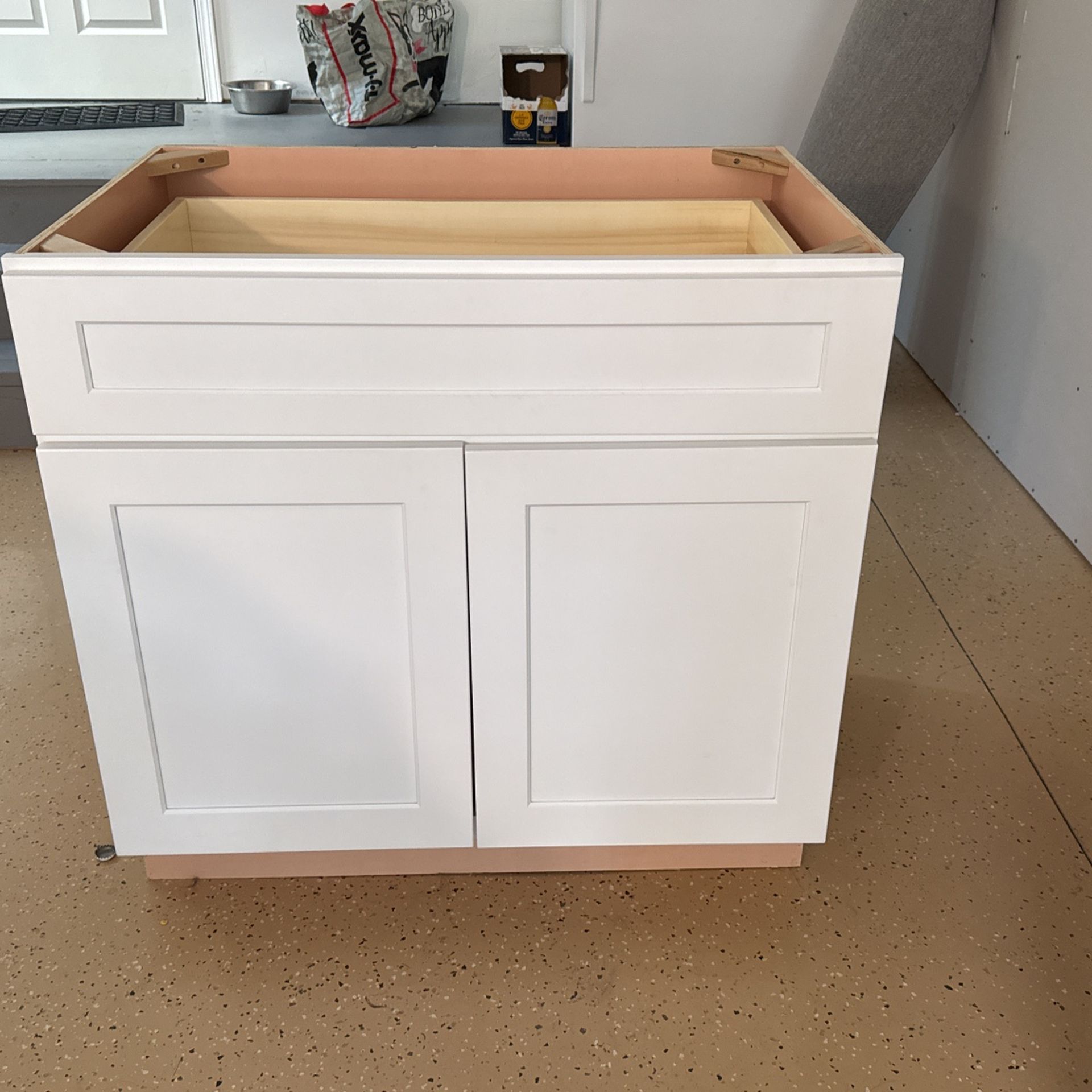 White Cabinet