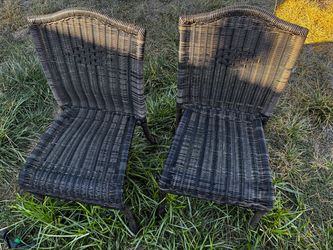 Set of 2 Dark Wicker Outdoor Chairs