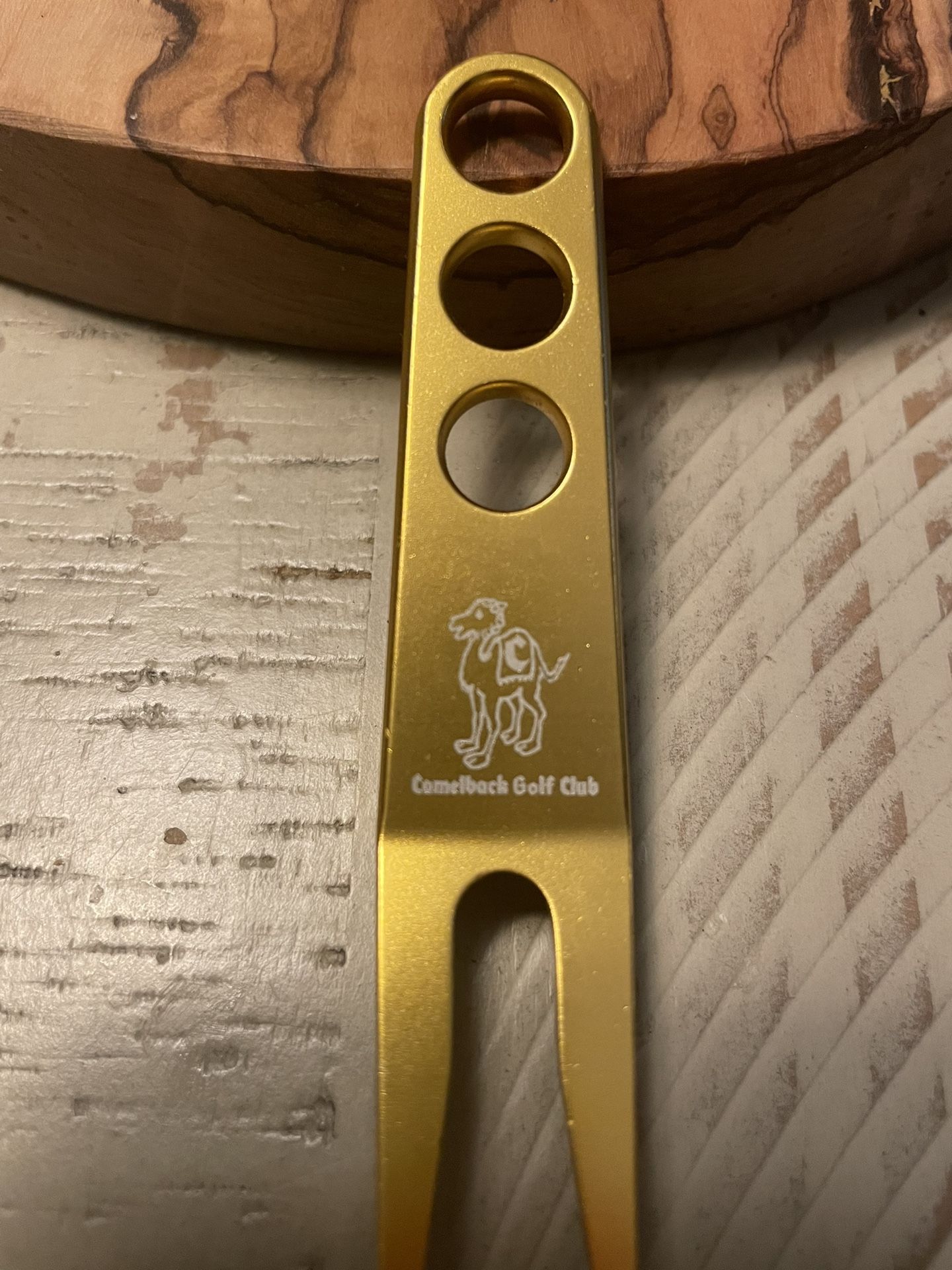 Scotty Cameron Authentic Divot Repair Tool Camelback Golf Club Exclusive- Gold