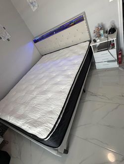 Brand New Queen Mattress 14”