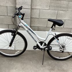 26” Mountain Roadmaster Granite Bike For Women 6 Speeds Excellent Condition $120