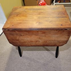 Maple Dropleaf Antique Table 