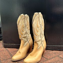 Vintage FRYE Women’s  Cowgirl Boots Size 7 1/2