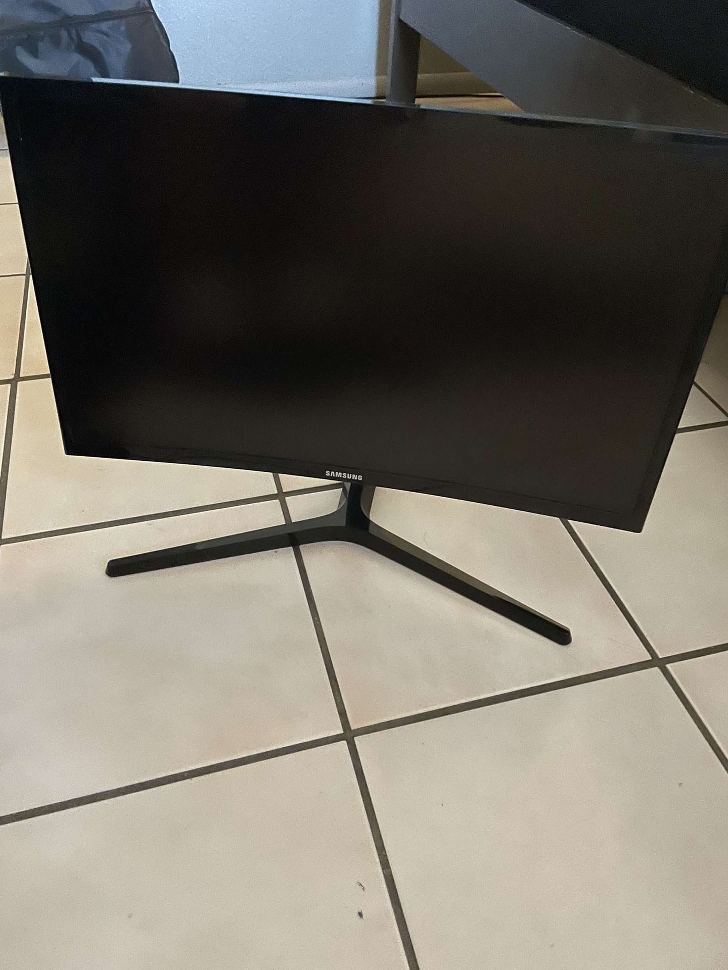 Samsung curved monitor, 144 hz, 27 in