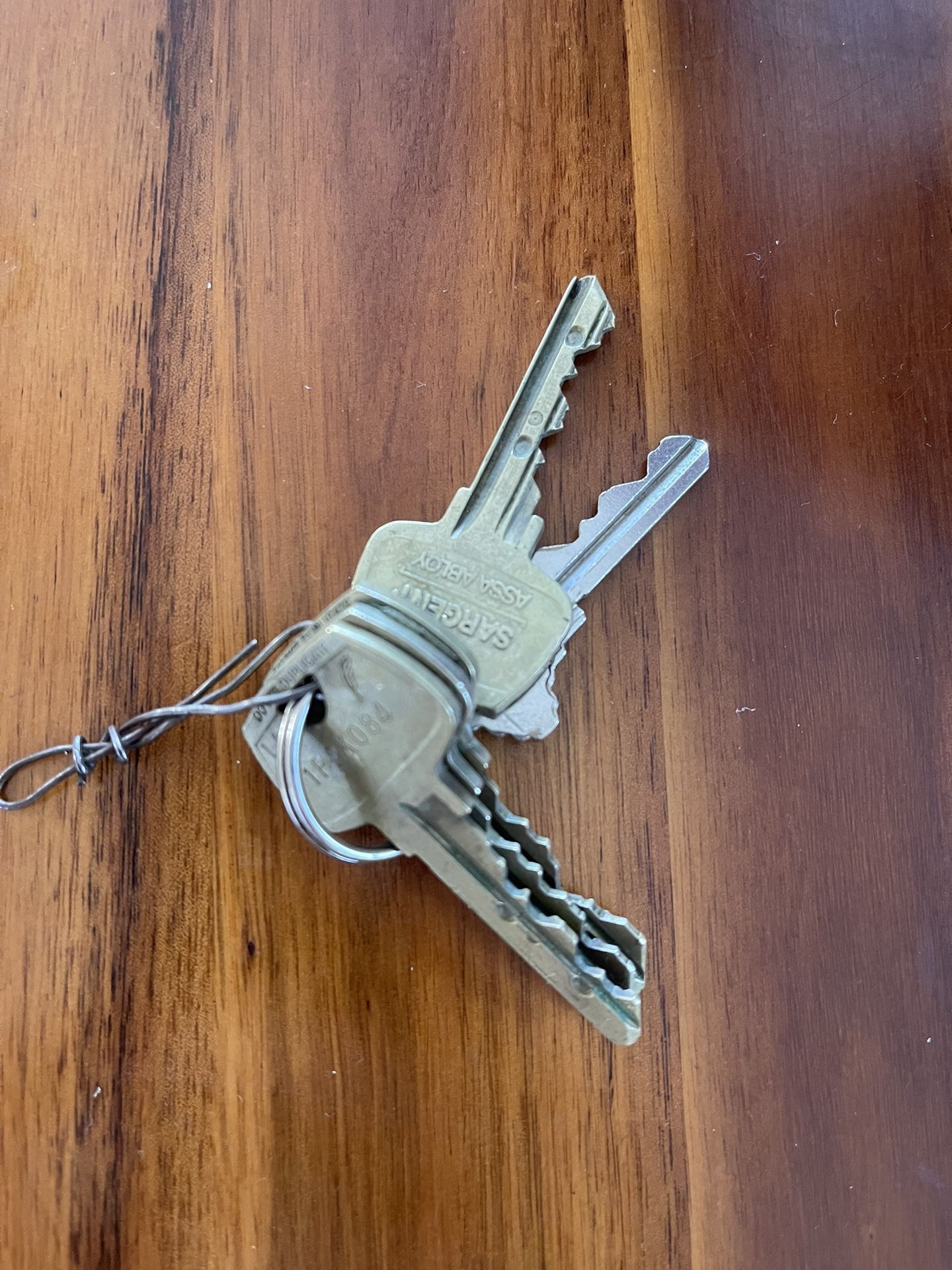 Found Some Service Keys On The Street Call To Claim